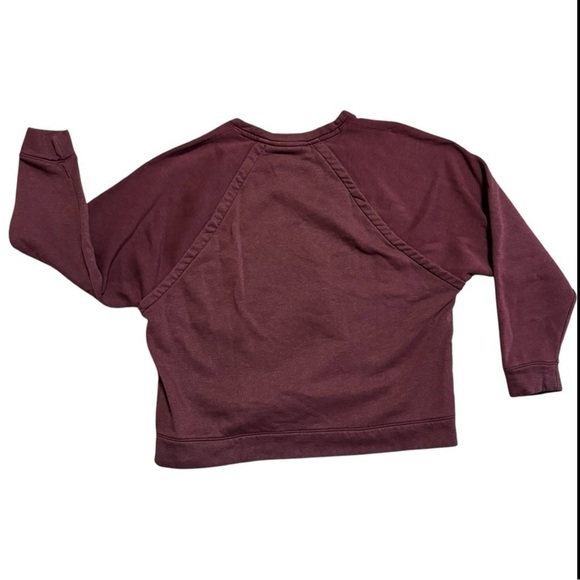 Under Armour Burgundy Maroon Loose Fit Crewneck Sweatshirt Women's Size M - Picture 2 of 4